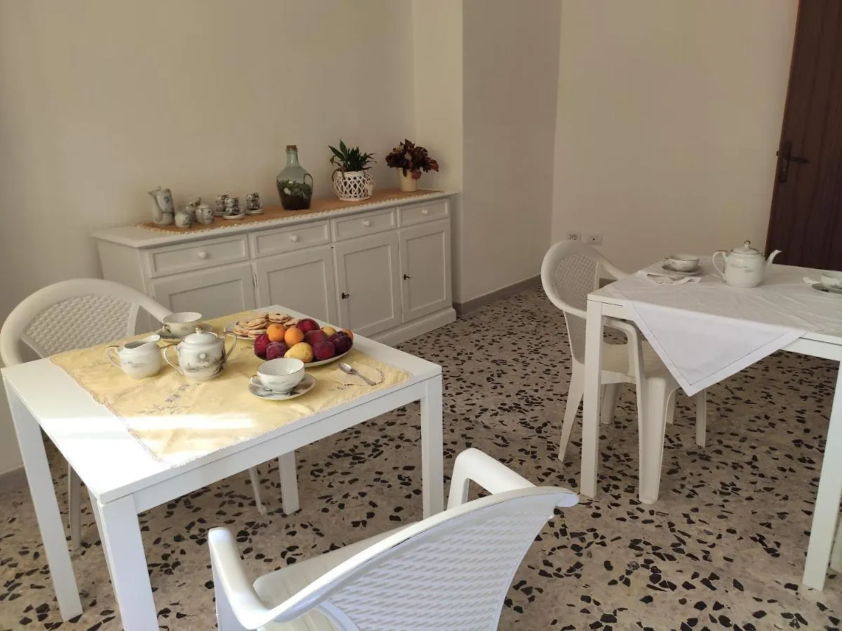 B&B 24 Maggio Carloforte  Carloforte (Isola di San Pietro)